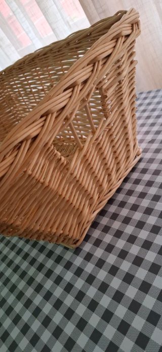 Cesto grande de mimbre