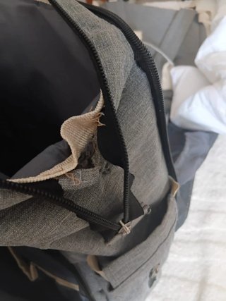Mochila para bebé gris