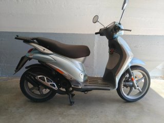 Piaggio Liberty 50 2T Scooter Azul/Gris