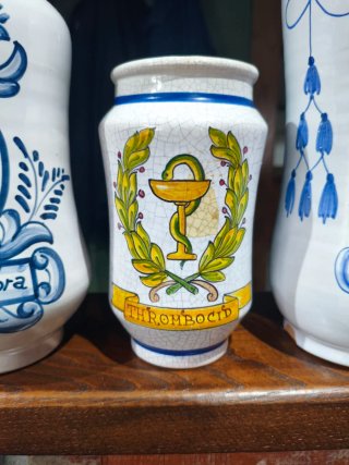 Jarra Farmacia CERALFAR Blanca