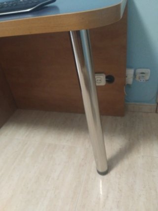 Escritorio con silla madera y metal azul