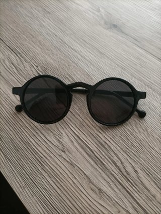 Gafas de sol redondas negras