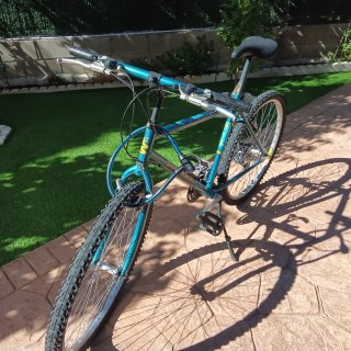 Bicicleta de Montaña Azul