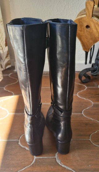 Botas de piel caña alta Talla 38