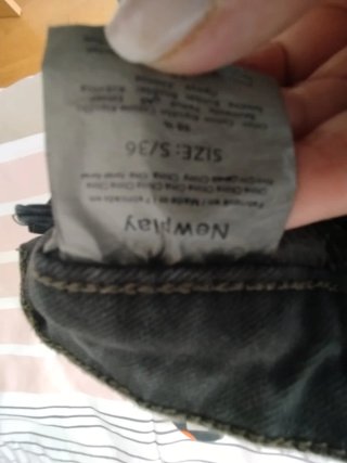 Pantalones flare efecto deslavado