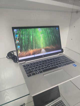 HP EliteBook 840 Aero G8 Argento