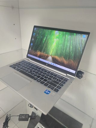 HP EliteBook 840 Aero G8 Argento