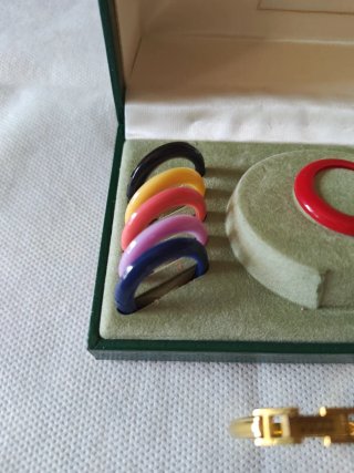 Orologio Gucci Donna Oro, Verde, Rosso, giallo....