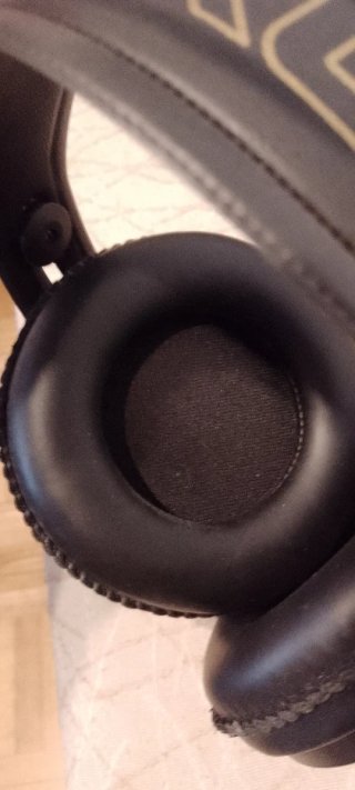Auriculares AKG Profesionales Negro/Dorado