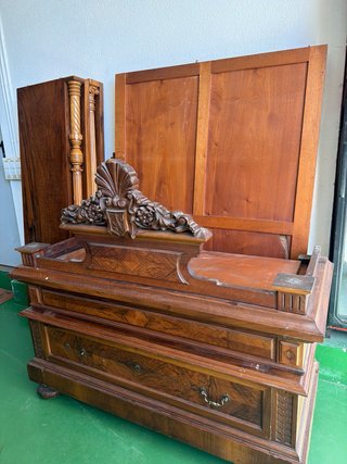 Armario ropero antiguo madera espejo