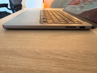 MacBook Pro M3 16GB 512GB SSD en excelente estado