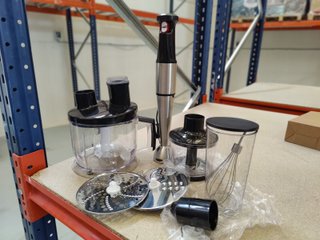 Batidora de mano multiusos Cecotec con accesorios