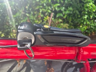Bicicleta plegable Dahon roja