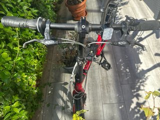Bicicleta plegable Dahon roja