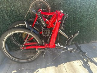 Bicicleta plegable Dahon roja