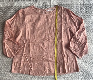 Blusa Sfera rosa lunares relieve Talla L