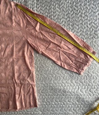 Blusa Sfera rosa lunares relieve Talla L