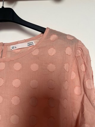 Blusa Sfera rosa lunares relieve Talla L