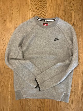 Sudadera Nike Tech Fleece Gris