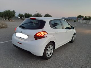 Peugeot 208  1.60 HDI  2019