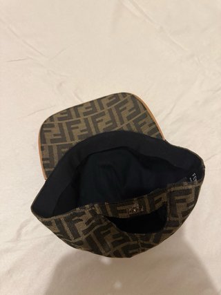 Gorra Fendi Marrón y Negra