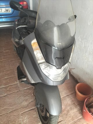 Aprilia Arrecife 500 Maxi Scooter Gris