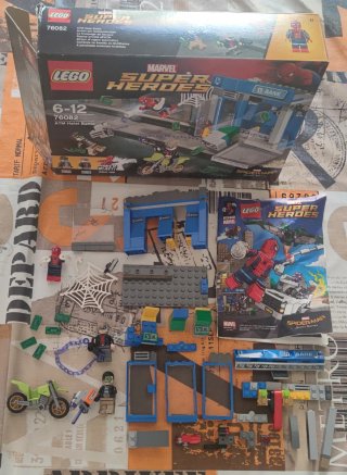 LEGO Marvel Super Heroes 76082 ATM Heist Battle