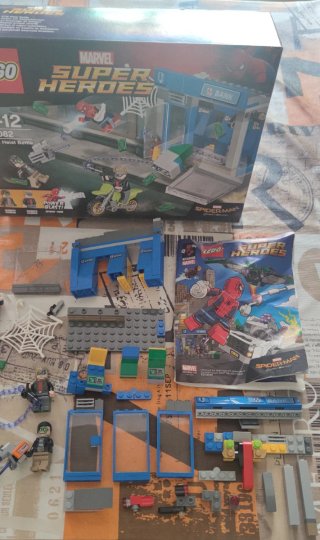 LEGO Marvel Super Heroes 76082 ATM Heist Battle