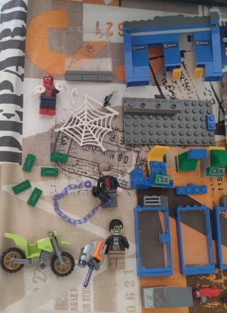 LEGO Marvel Super Heroes 76082 ATM Heist Battle