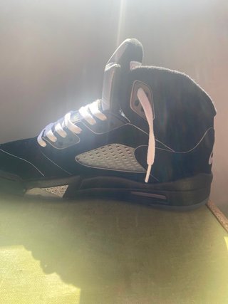 Jordan 5 Metallic Negro Gris