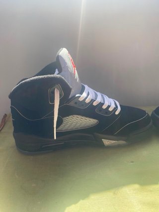 Jordan 5 Metallic Negro Gris