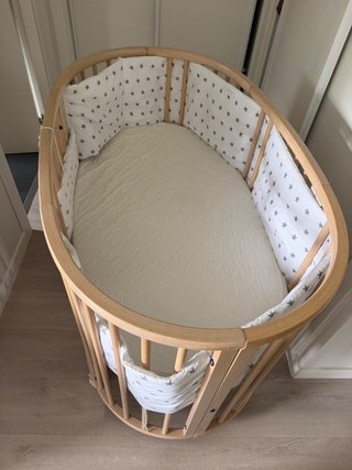 Cuna Stokke ovalada madera