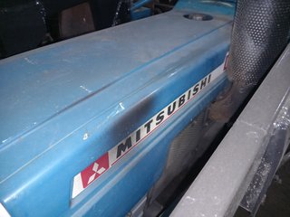 Tractor MITSUBISHI D1850 con pala