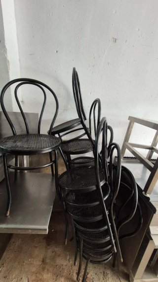 Sillas de comedor negras apilables