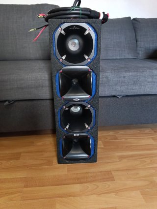 Caja  drivers CHESS AUDIO y KIPUS y motor AUDIOMAX