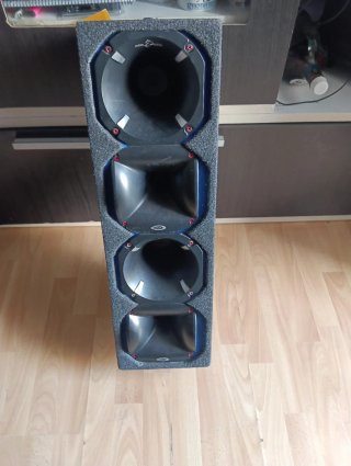 Caja  drivers CHESS AUDIO y KIPUS y motor AUDIOMAX