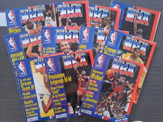 LOTE 9 REVISTAS OFICIALES NBA AÑOS 90