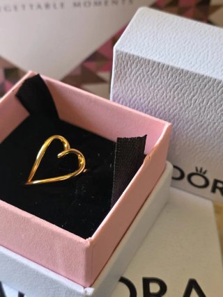 Anillo Pandora Corazón Dorado essence