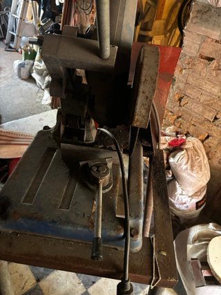 Banco para cortar metal con rotaflex
