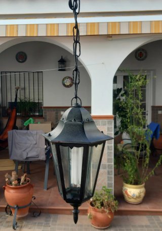 Farol colgante de metal y cristal