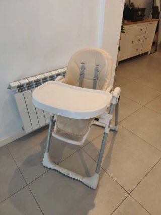 Trona para bebé color beige