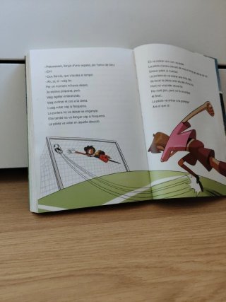 Els Futbolíssims: El misteri de la pluja de met...