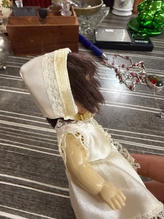 Mariquita Pérez pequeña vestida de comunión