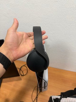 PlayStation 5 Sony con 2 mandos y cascos ps5
