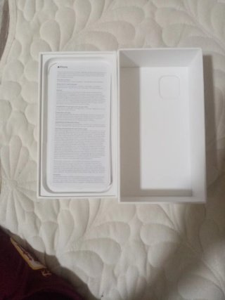 Caja iPhone 11 Negra