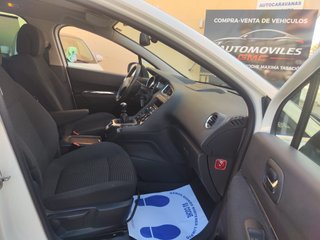 Peugeot 5008 2016