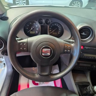 SEAT Ibiza 1.4 85Cv. Único dueño. Sólo 78.800 kms.
