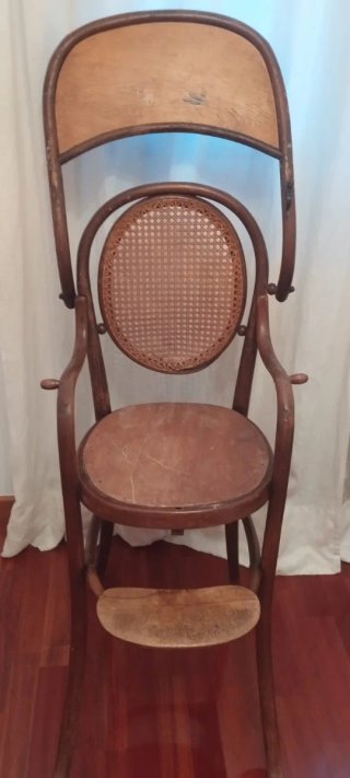 Trona antigua estilo Thonet