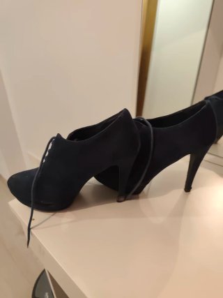 Zapatos tacón azul marino ante