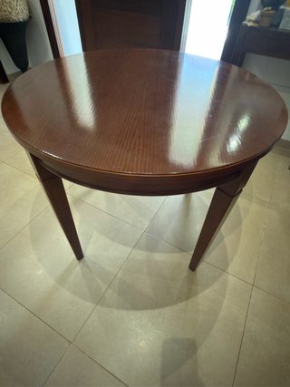 Mesa redonda madera pino macizo y sillas